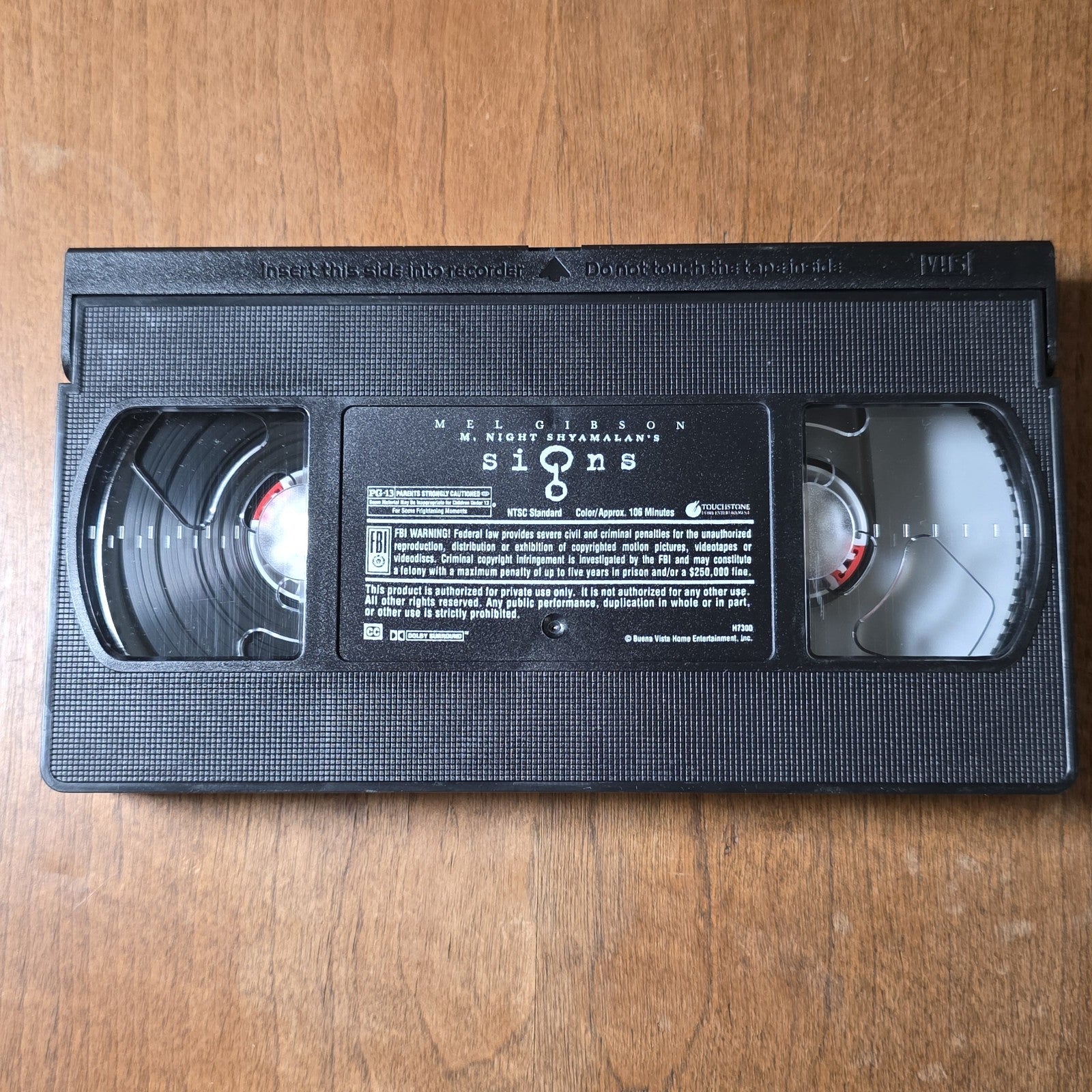 Signs 2002 VHS M. Night Shyamalan Sci-Fi Thriller 2003 Mel Gibson