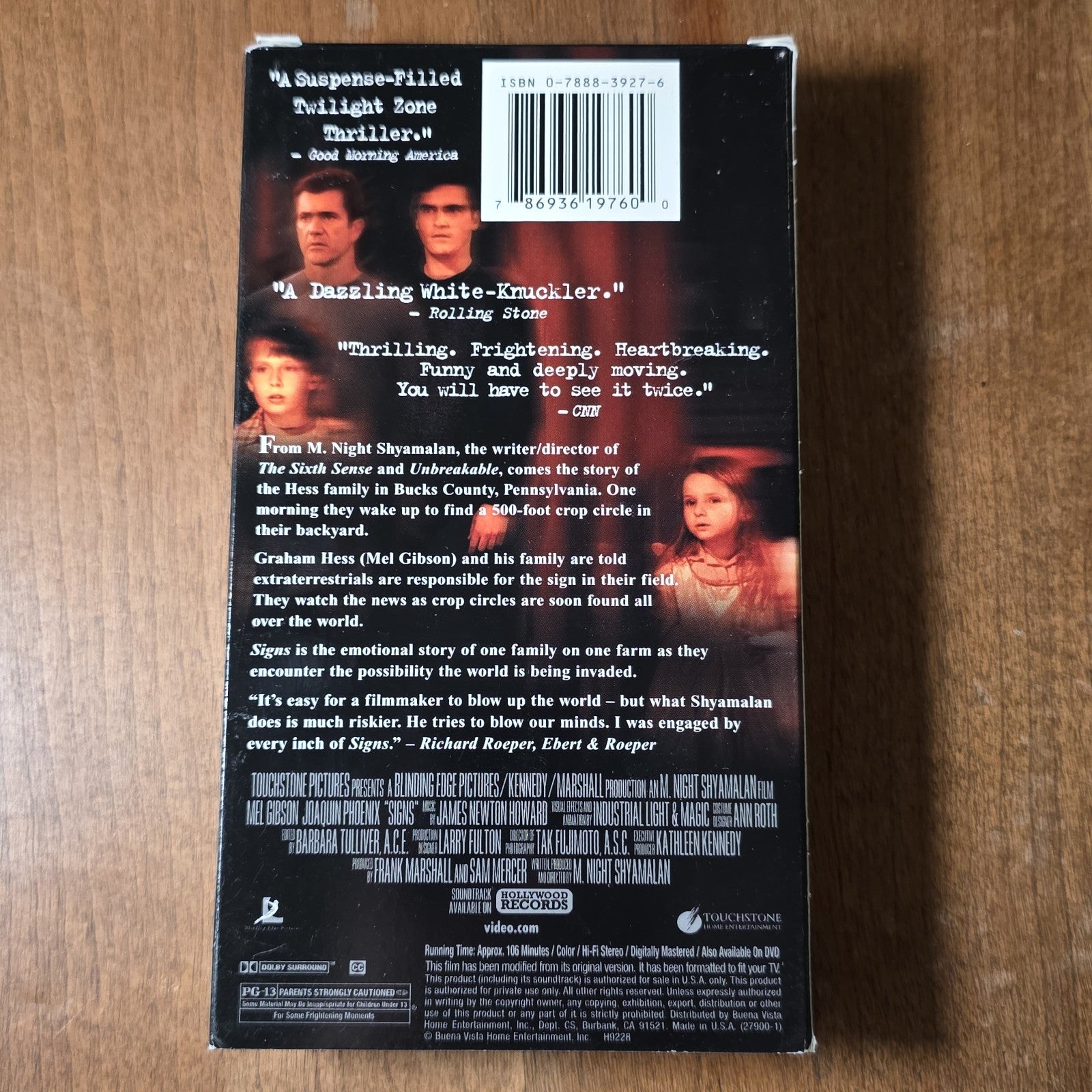 Signs 2002 VHS M. Night Shyamalan Sci-Fi Thriller 2003 Mel Gibson