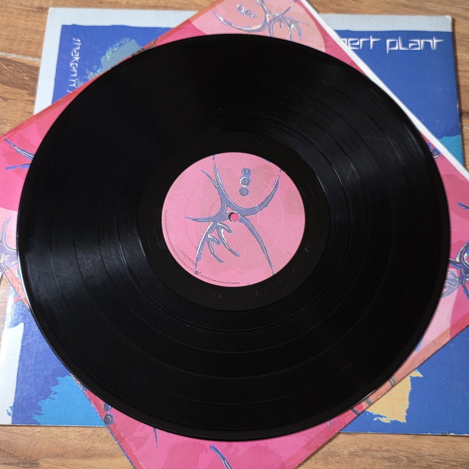 Robert Plant - Shaken N Stirred Album 1985 Rock Vinyl LP 12" VG+